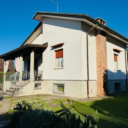 Versilia With Garden Apartment Montignoso