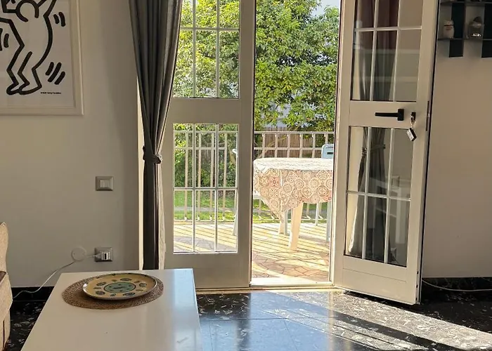 Versilia With Garden